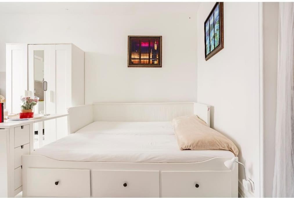 Paris Tourist Apartment, France スタン エクステリア 写真